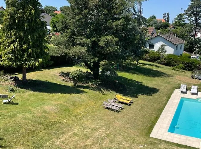 Castel Marie Louise Дом отдыха Нери-ле-Бен